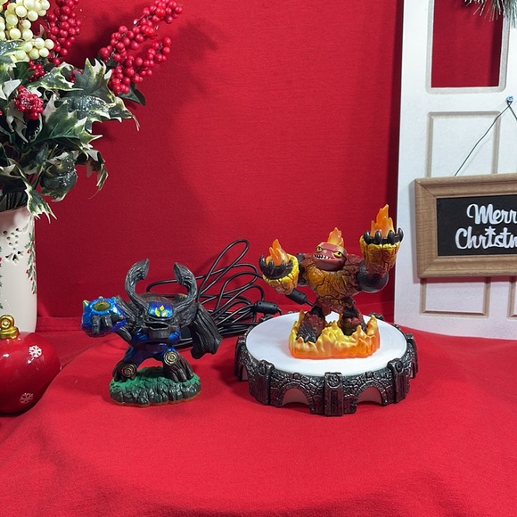 SKYLANDER GIANTS “HOT HEAD” & “TREE REX” w/PORTAL OF POWER ACTION FIGURE SET - Picture 1 of 11